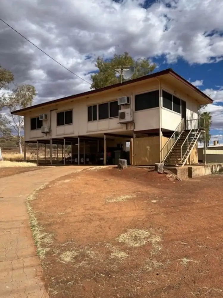 13 Main Street, Meekatharra WA 6642
