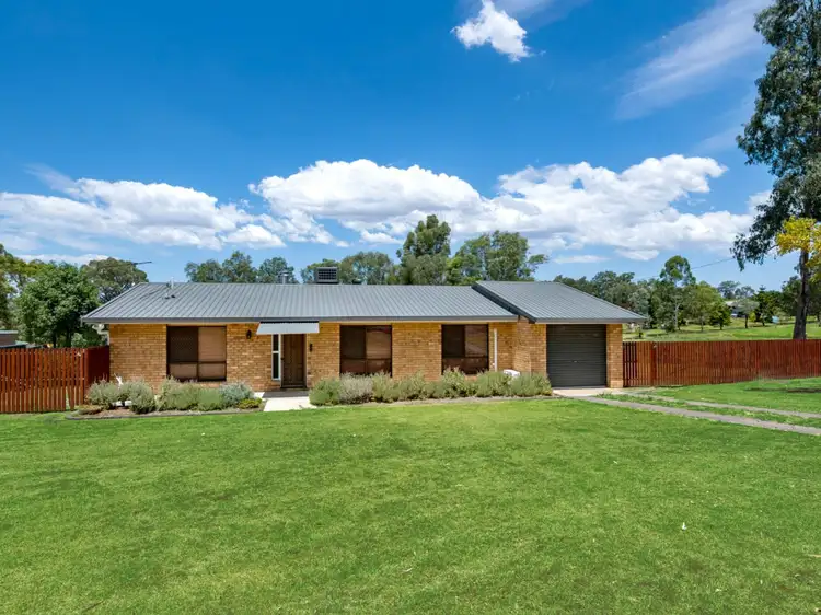 8 Bell Street, Rosenthal Heights QLD 4370