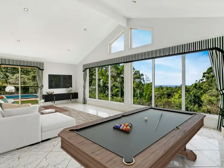 4 Brackenfield Court