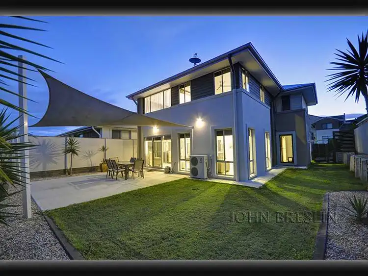 38 Ranier Crescent, Varsity Lakes QLD 4227