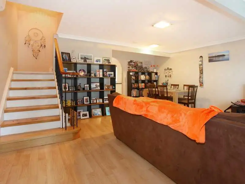 Main view of Homely townhouse listing, 2/6 Sherwood Close, Mudgeeraba QLD 4213