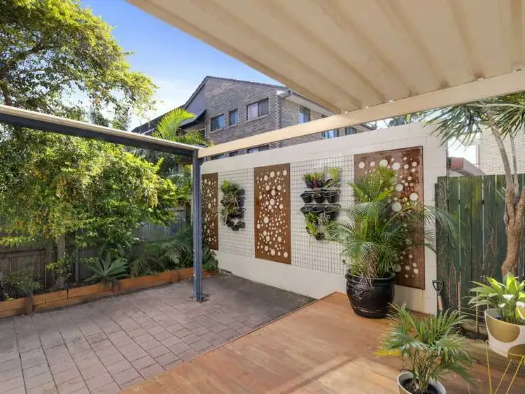 Main view of Homely townhouse listing, 1/25 Fifteenth Avenue, Palm Beach QLD 4221