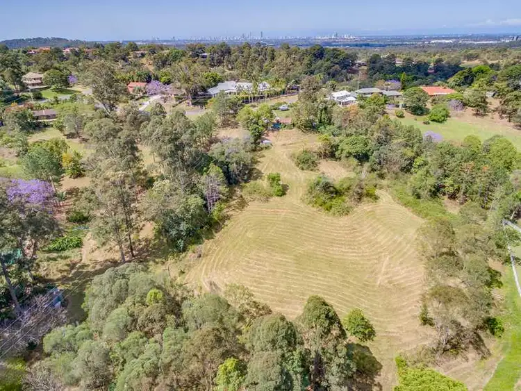5 Duchess Court, Tallai QLD 4213