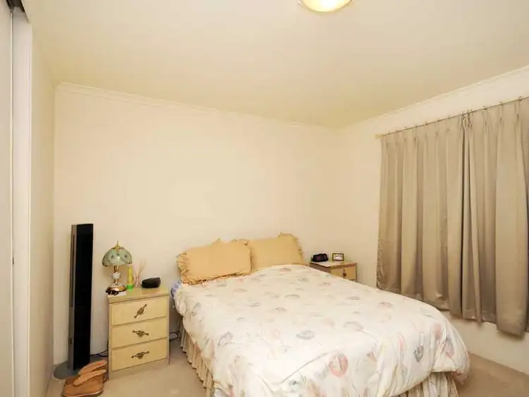 Fourth view of Homely unit listing, 2/50 Oceanic Drive, Mermaid Waters QLD 4218