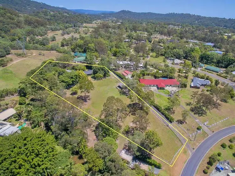 10 Baron Ct, Tallai QLD 4213