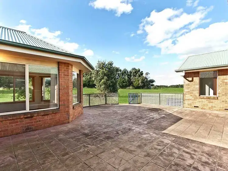 Fourth view of Homely house listing, 37 Kiaman Close, Bushfield VIC 3281