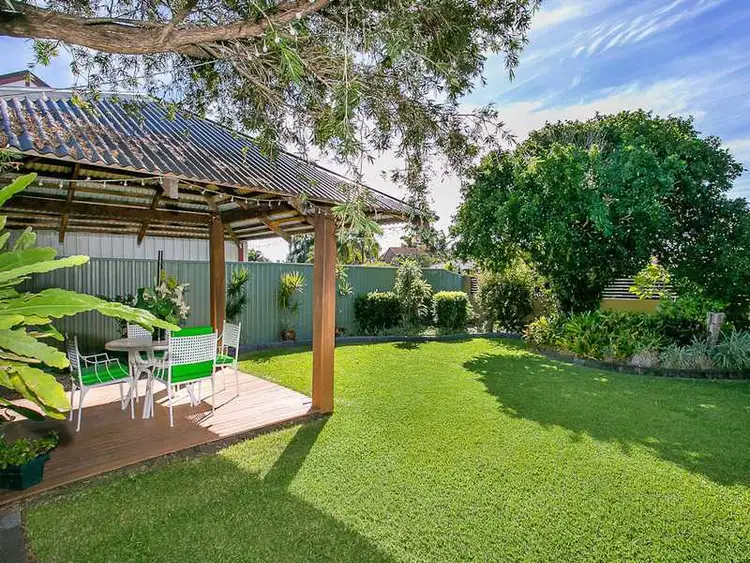 Seventh view of Homely house listing, 15 Henning Ct, Mermaid Waters QLD 4218