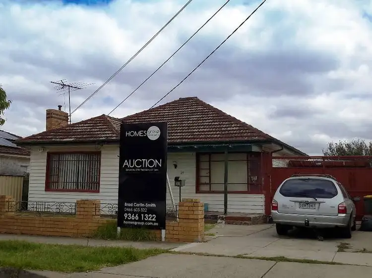 25 Pennell Ave, St Albans VIC 3021