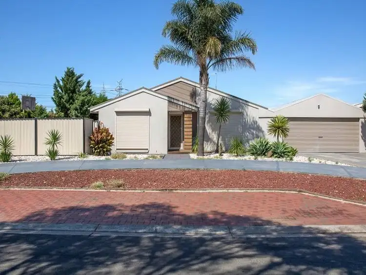 3 Penola Close, St Albans VIC 3021
