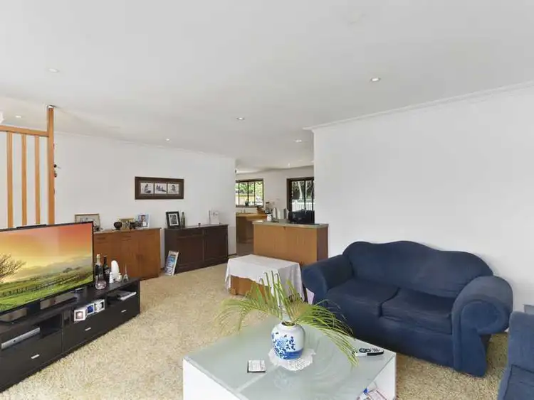 Seventh view of Homely house listing, 10 Myrtle Court, Palm Beach QLD 4221