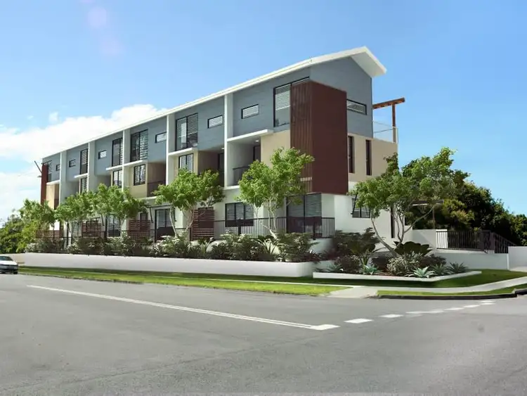 11 Water Street, Southport QLD 4215