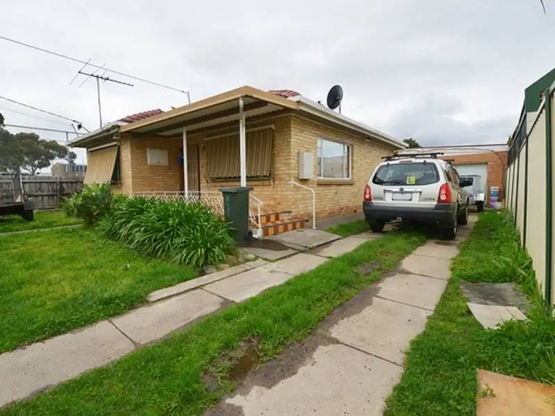 Main view of Homely house listing, 16 Lester Ave, St Albans VIC 3021