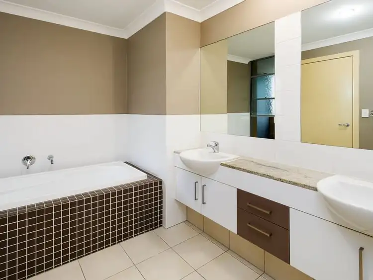Fifth view of Homely house listing, 10/10 Valbonne Av, Varsity Lakes QLD 4227