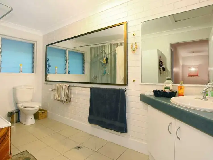 Seventh view of Homely townhouse listing, 2/6 Sherwood Close, Mudgeeraba QLD 4213