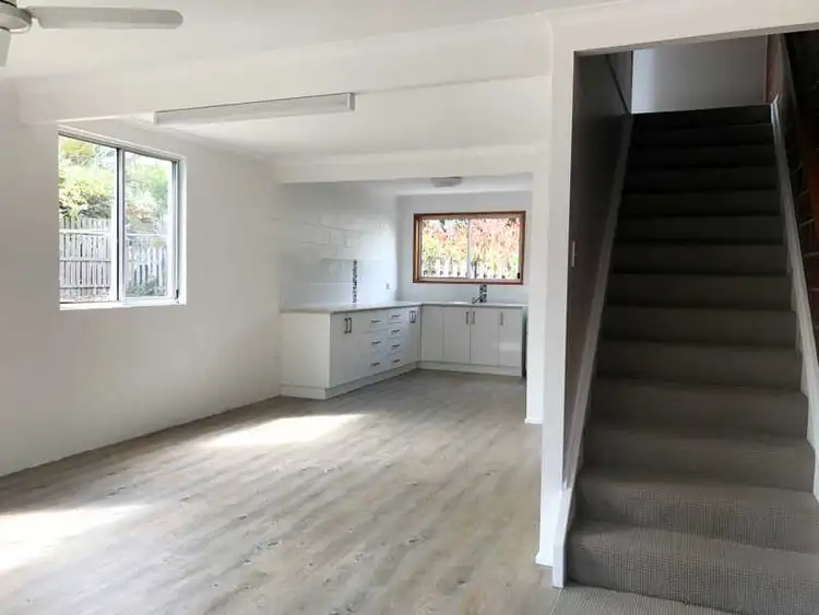 Fourth view of Homely apartment listing, 3/27 Beach Avenue, Tannum Sands QLD 4680