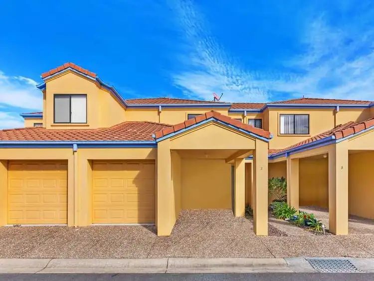 2/2 Concord Circuit, Robina QLD 4226