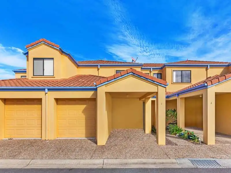 Main view of Homely townhouse listing, 2/2 Concord Circuit, Robina QLD 4226