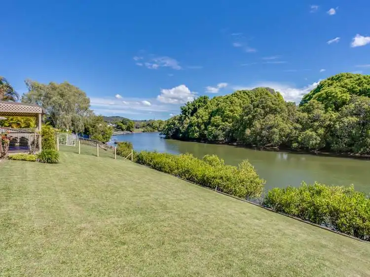 252 Nineteenth Avenue, Elanora QLD 4221