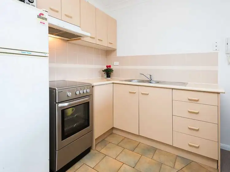 Sixth view of Homely unit listing, 13/7-11 Illawong Street, Chevron Island QLD 4217