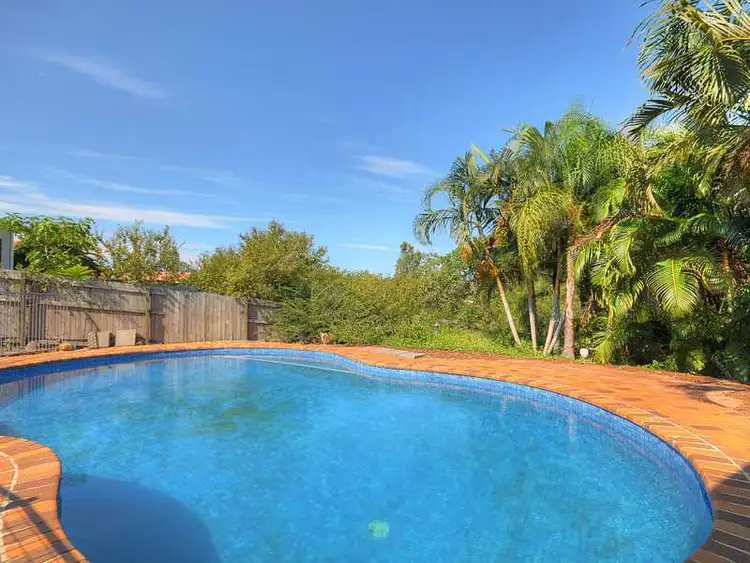 17 Armidale Crescent, Helensvale QLD 4212