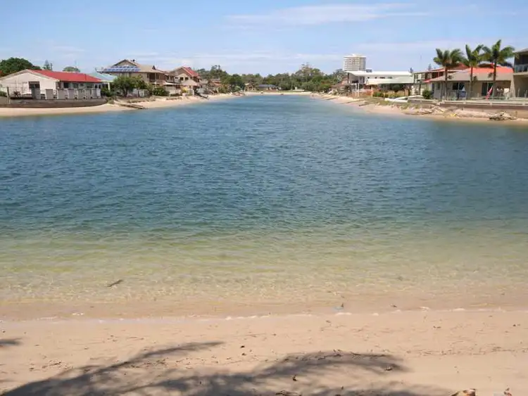 120 Mallawa Drive, Palm Beach QLD 4221