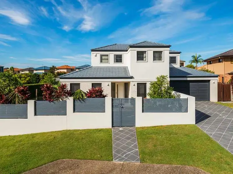 16 Royal Links Dr, Robina QLD 4226