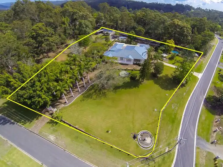 1 Tarawara Avenue, Tallai QLD 4213