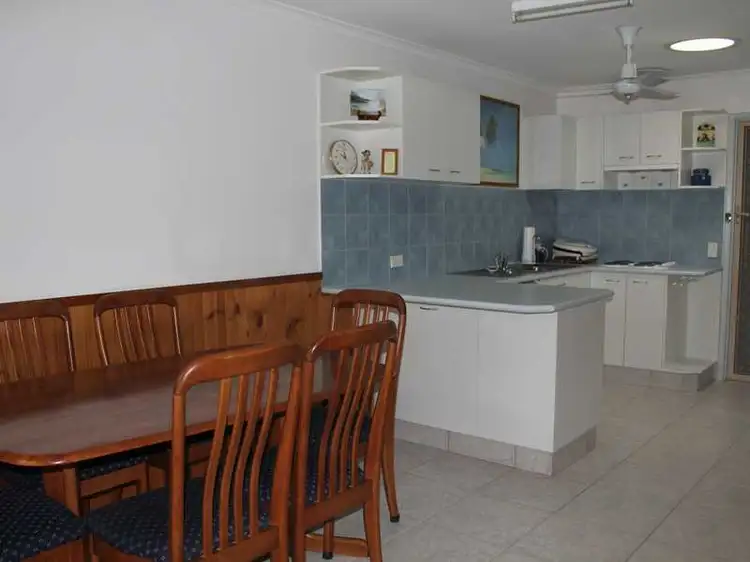 2/2 Columbia Street, Oxenford QLD 4210