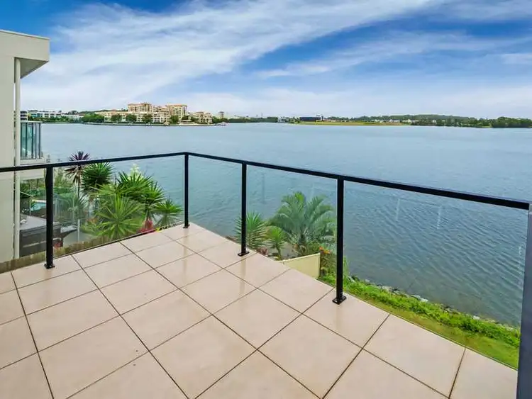 1/2 Washington Ct, Varsity Lakes QLD 4227