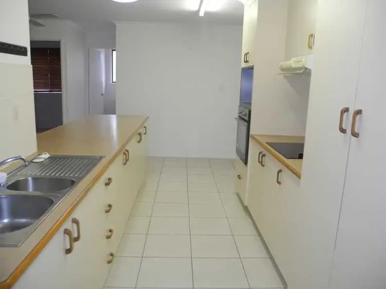Fifth view of Homely house listing, 2 Denchley Street, Tannum Sands QLD 4680