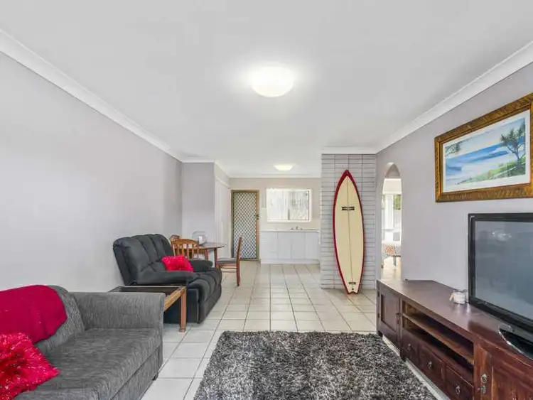 2/49 Tallebudgera Drive, Palm Beach QLD 4221