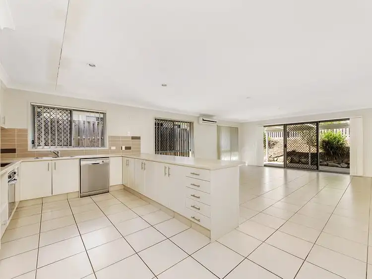 114 Observatory Drive, Reedy Creek QLD 4227