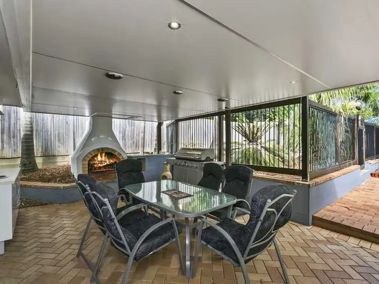4 BURN COURT, Nerang QLD 4211