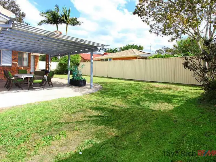 4 Jura Pde, Merrimac QLD 4226