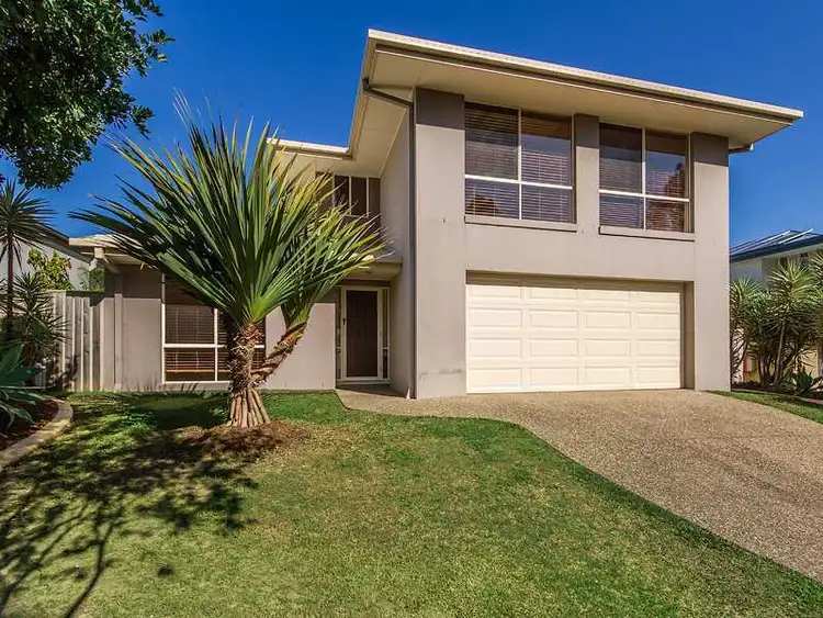5 Napier Ct, Pacific Pines QLD 4211