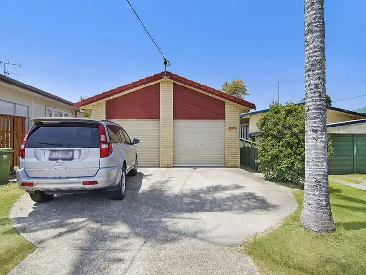 Fourth view of Homely flat listing, 2/16 Second Avenue, Palm Beach QLD 4221