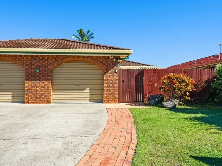 1/6 Davebill Ct, Labrador QLD 4215