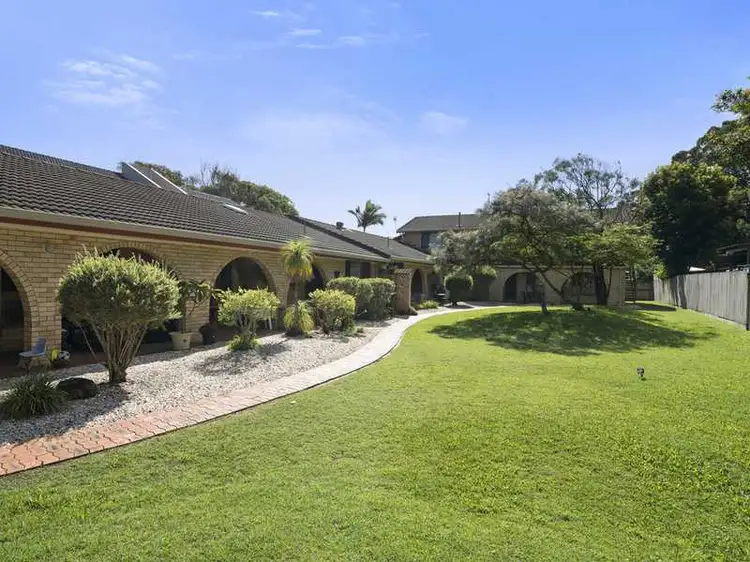 Main view of Homely villa listing, 8/9 Nineteenth Avenue, Palm Beach QLD 4221