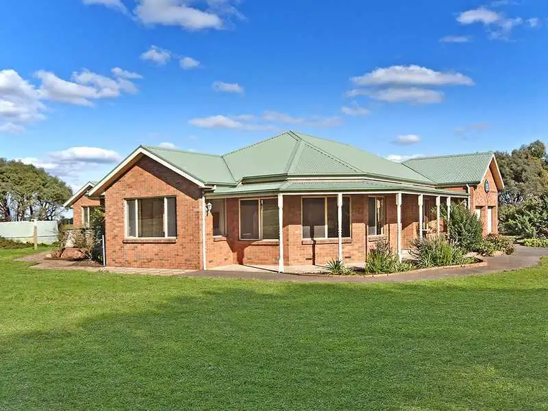 Main view of Homely house listing, 37 Kiaman Close, Bushfield VIC 3281