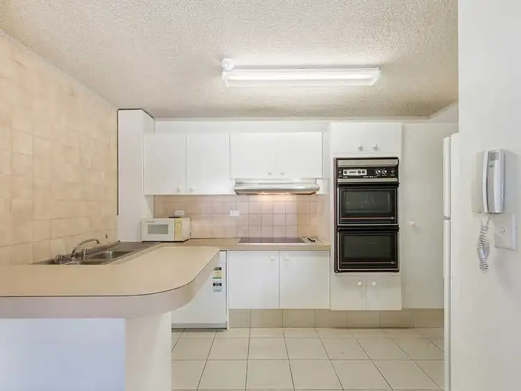 Fifth view of Homely apartment listing, 6/16-18 Macarthur Parade, Main Beach QLD 4217