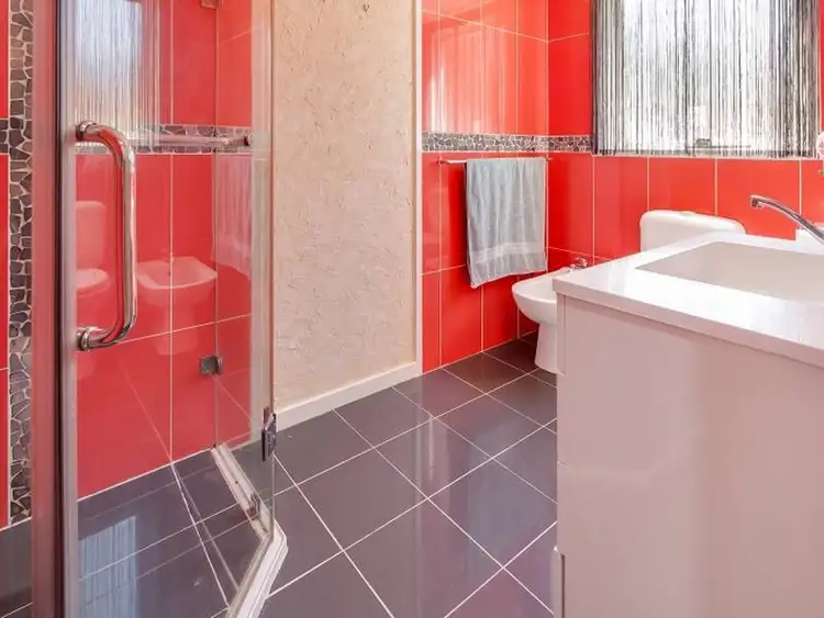 Fourth view of Homely house listing, 3 Penola Close, St Albans VIC 3021