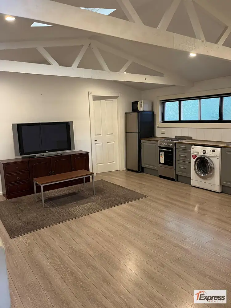 Flat, 296 Beauchamp Road