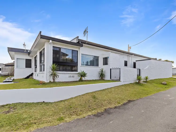 Second view of Homely villa listing, 3/134 Ocean Parade, Blue Bay NSW 2261