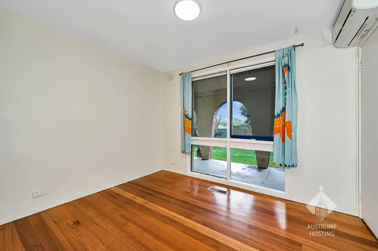 Fifth view of Homely house listing, 17 Clunies Ross Crescent, Mulgrave VIC 3170