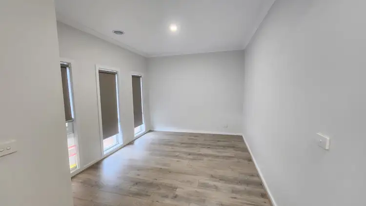 Fifth view of Homely house listing, 14 Gelding Close, Cranbourne East VIC 3977