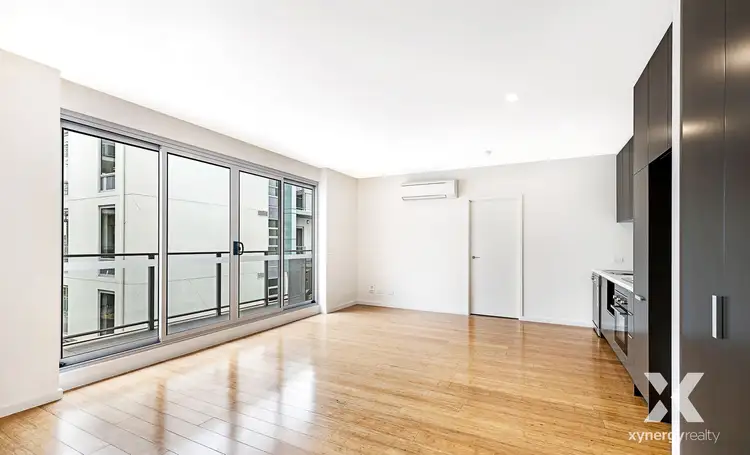 102/1215A Centre Road