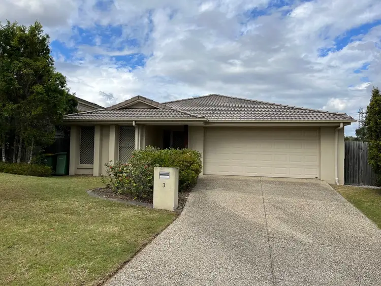 3 Flametree  Crescent