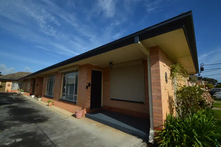 1/8 Golflands Terrace, Glenelg North SA 5045