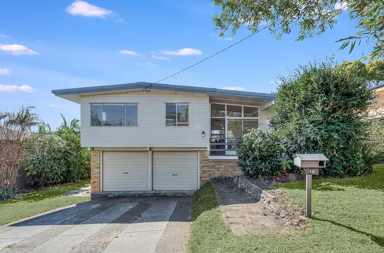 16 Kiparra Street, Mansfield QLD 4122