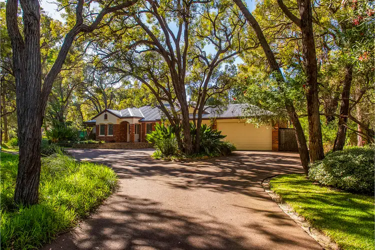 24 Bruce Road, Maida Vale WA 6057